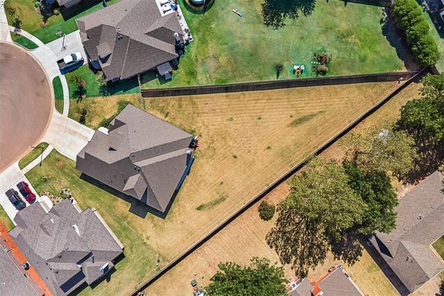 3405 Broadmoore Drive, Moore, OK 73160