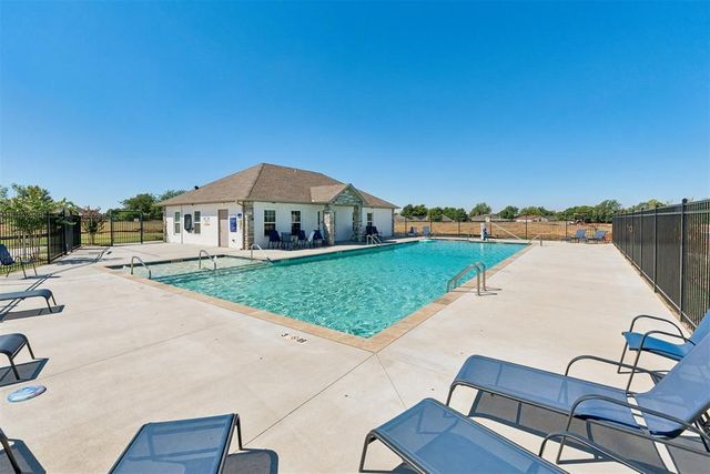 3405 Broadmoore Drive, Moore, OK 73160