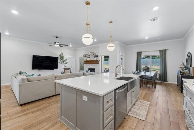 3405 Broadmoore Drive, Moore, OK 73160