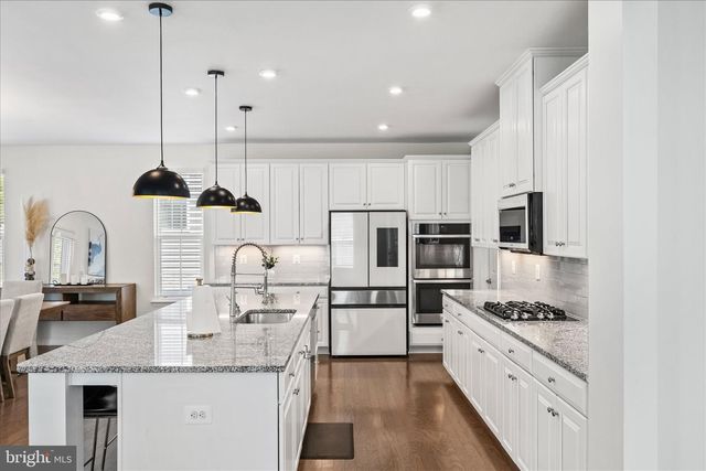 12428 SOUTHINGTON DR, Woodbridge, VA 22192