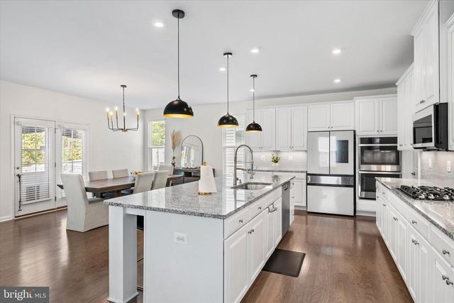 12428 SOUTHINGTON DR, Woodbridge, VA 22192
