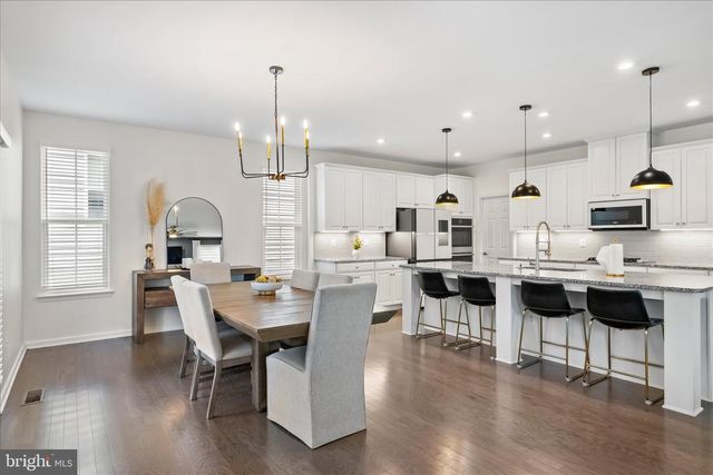 12428 SOUTHINGTON DR, Woodbridge, VA 22192