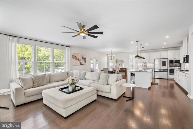 12428 SOUTHINGTON DR, Woodbridge, VA 22192