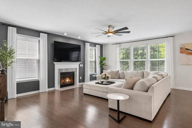 12428 SOUTHINGTON DR, Woodbridge, VA 22192