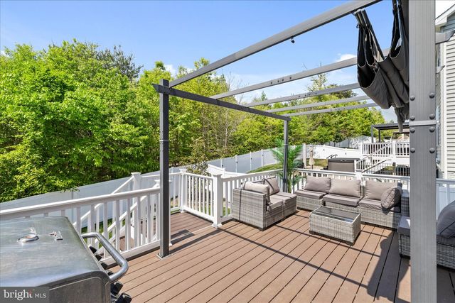 12428 SOUTHINGTON DR, Woodbridge, VA 22192