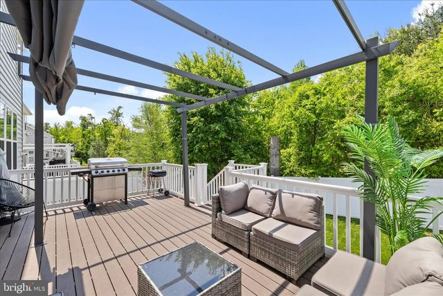 12428 SOUTHINGTON DR, Woodbridge, VA 22192