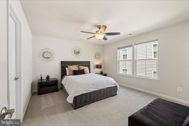 12428 SOUTHINGTON DR, Woodbridge, VA 22192