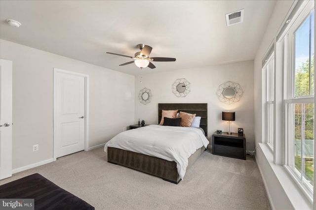 12428 SOUTHINGTON DR, Woodbridge, VA 22192