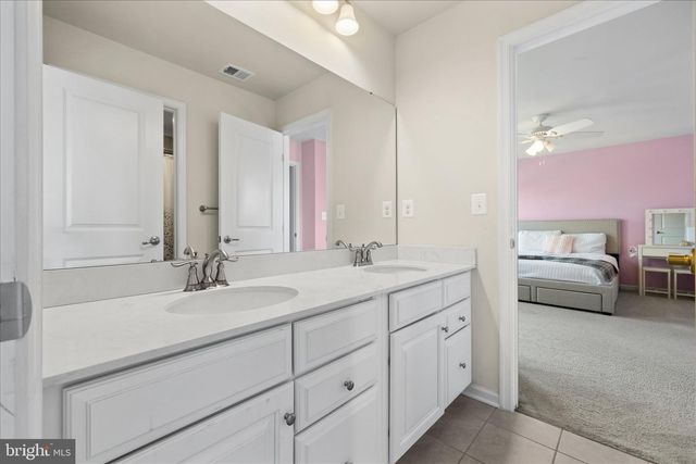 12428 SOUTHINGTON DR, Woodbridge, VA 22192