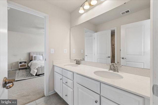 12428 SOUTHINGTON DR, Woodbridge, VA 22192
