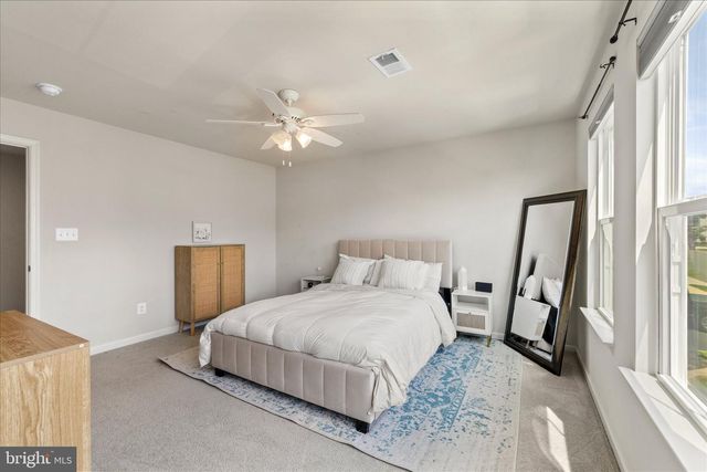 12428 SOUTHINGTON DR, Woodbridge, VA 22192