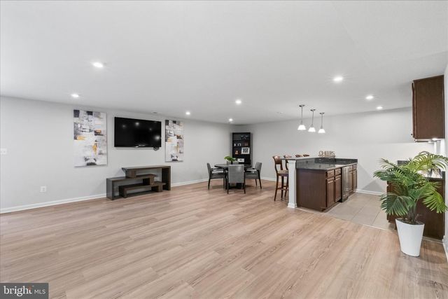 12428 SOUTHINGTON DR, Woodbridge, VA 22192