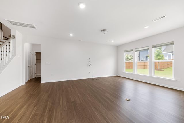 553 Duggins Point, Apex, NC 27523