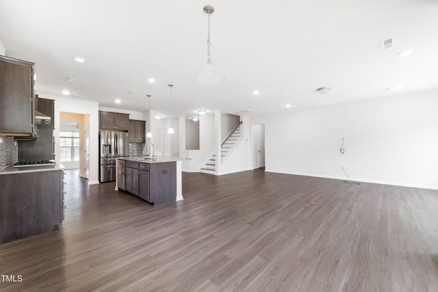 553 Duggins Point, Apex, NC 27523