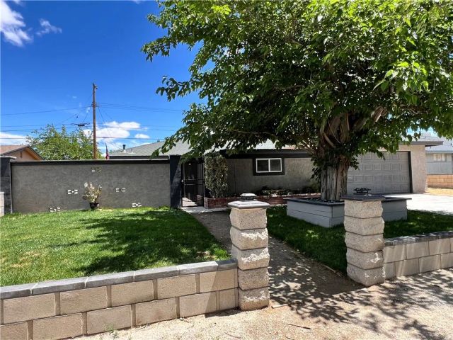 45430 Andale Avenue, Lancaster, CA 93535