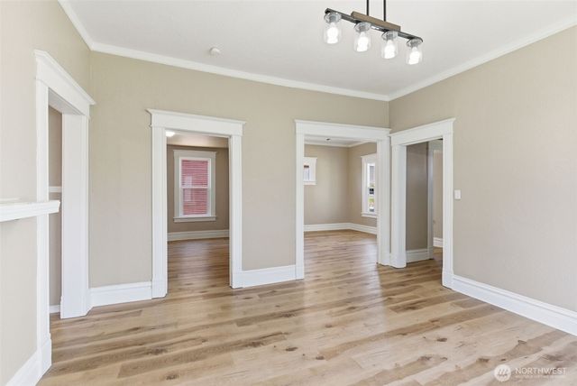 1621 W Knox Avenue, Spokane, WA 99205