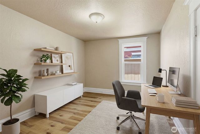 1621 W Knox Avenue, Spokane, WA 99205