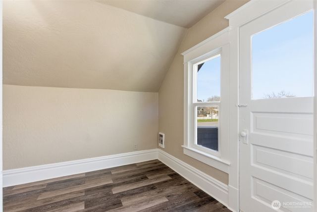 1621 W Knox Avenue, Spokane, WA 99205