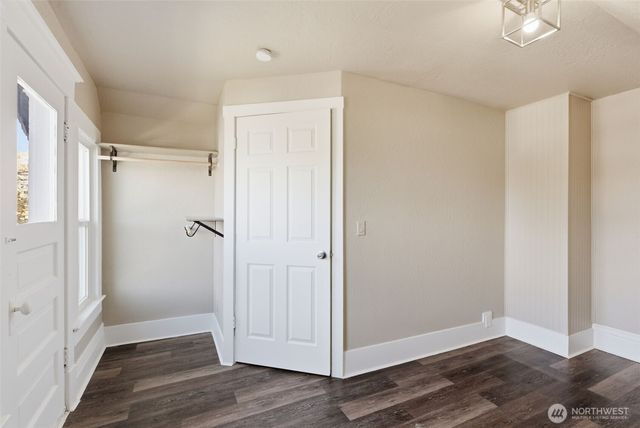 1621 W Knox Avenue, Spokane, WA 99205