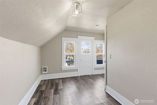 1621 W Knox Avenue, Spokane, WA 99205