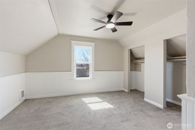 1621 W Knox Avenue, Spokane, WA 99205