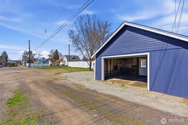 1621 W Knox Avenue, Spokane, WA 99205