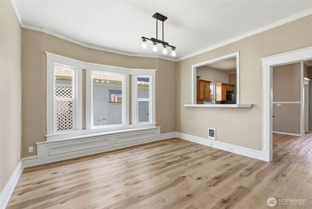 1621 W Knox Avenue, Spokane, WA 99205