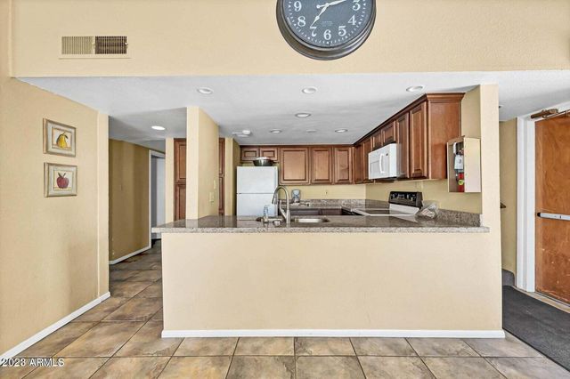 7625 E CAMELBACK Road B411, Scottsdale, AZ 85251