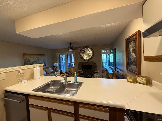 3930 E Eagle Bay Drive, Bloomington, IN 47401