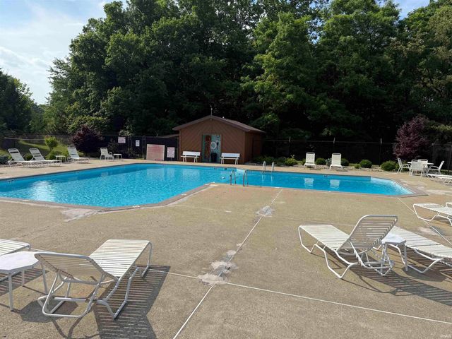 3930 E Eagle Bay Drive, Bloomington, IN 47401