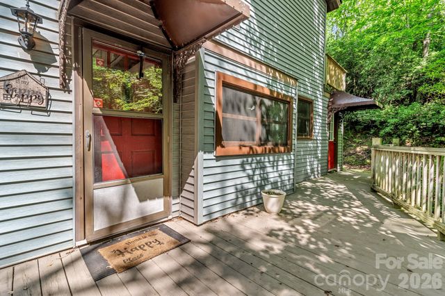 571 Tsisqua Circle, Brevard, NC 28712