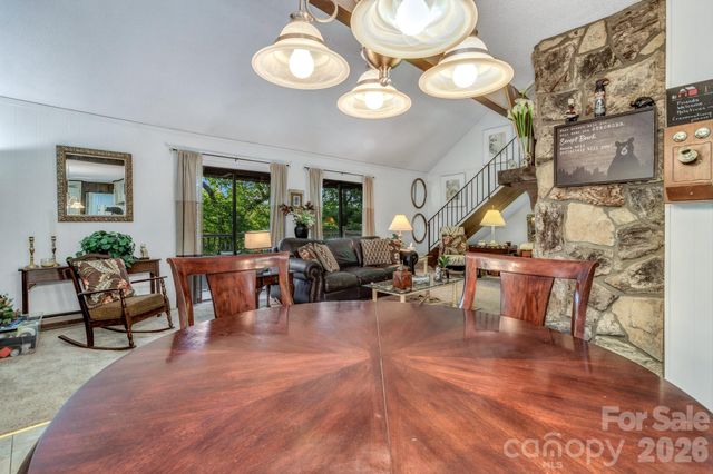 571 Tsisqua Circle, Brevard, NC 28712