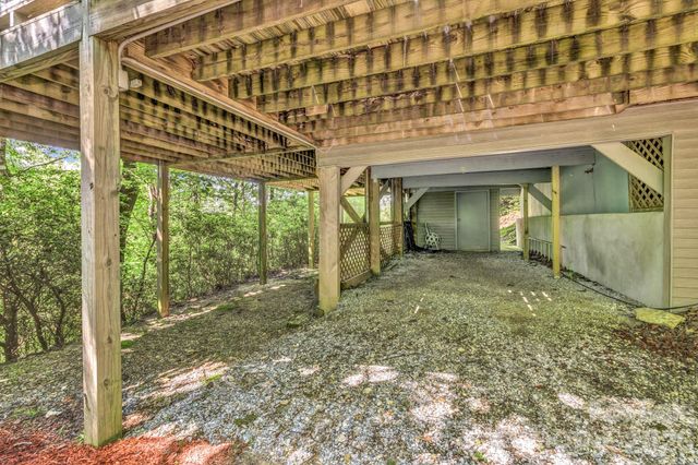 571 Tsisqua Circle, Brevard, NC 28712