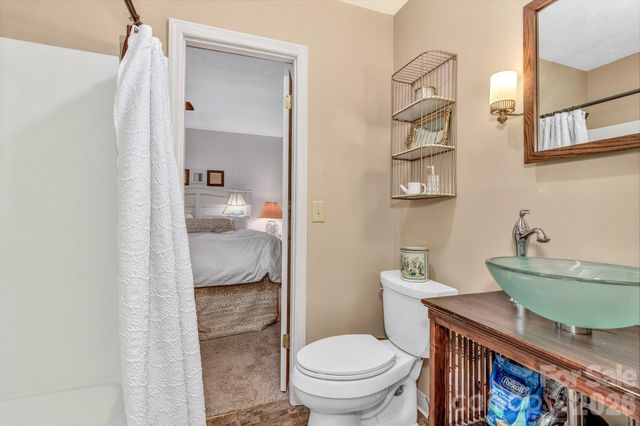 571 Tsisqua Circle, Brevard, NC 28712