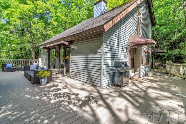 571 Tsisqua Circle, Brevard, NC 28712