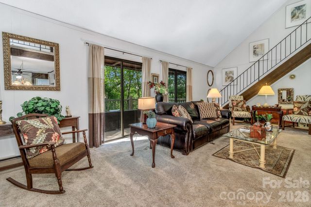 571 Tsisqua Circle, Brevard, NC 28712