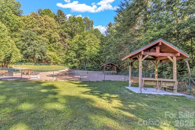 571 Tsisqua Circle, Brevard, NC 28712