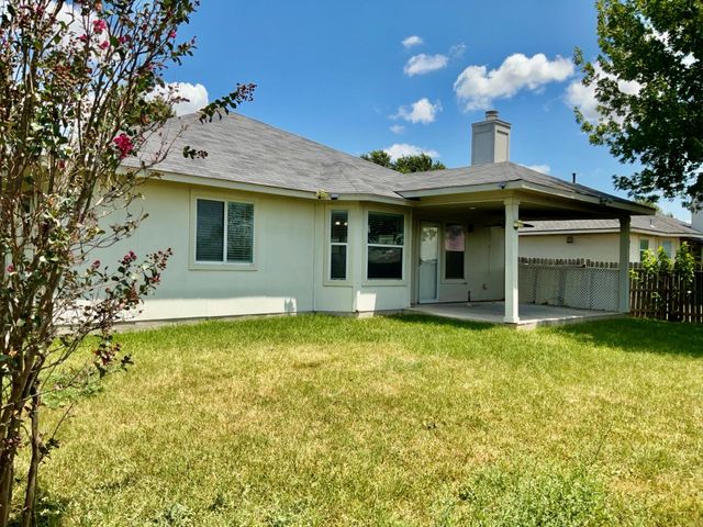 706 Stewart DR, Hutto, TX 78634