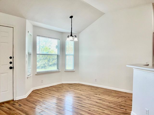 706 Stewart DR, Hutto, TX 78634
