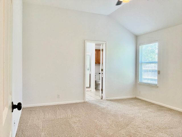 706 Stewart DR, Hutto, TX 78634