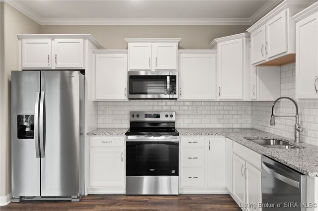 1557 Cypress Cove NW, Corydon, IN 47112