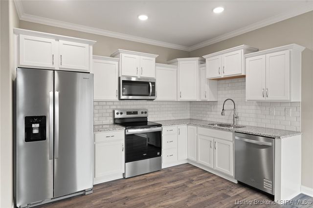 1557 Cypress Cove NW, Corydon, IN 47112