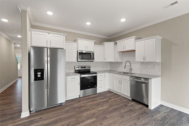 1557 Cypress Cove NW, Corydon, IN 47112