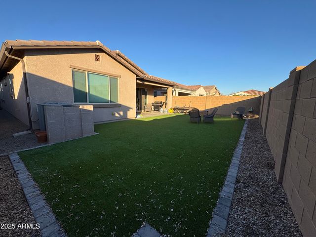 9711 E Twinkle Avenue, Mesa, AZ 85212