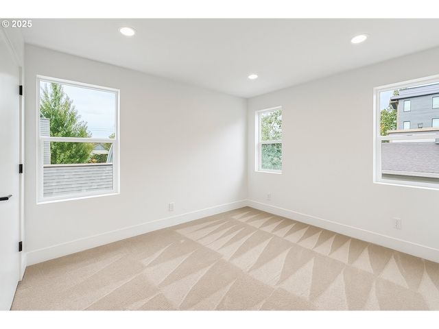 7968 Se 16TH Ave, Portland, OR 97202