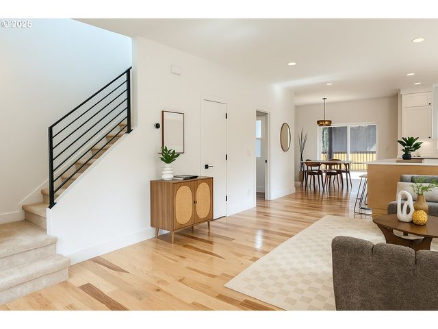 7968 Se 16TH Ave, Portland, OR 97202