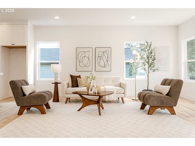 7968 Se 16TH Ave, Portland, OR 97202