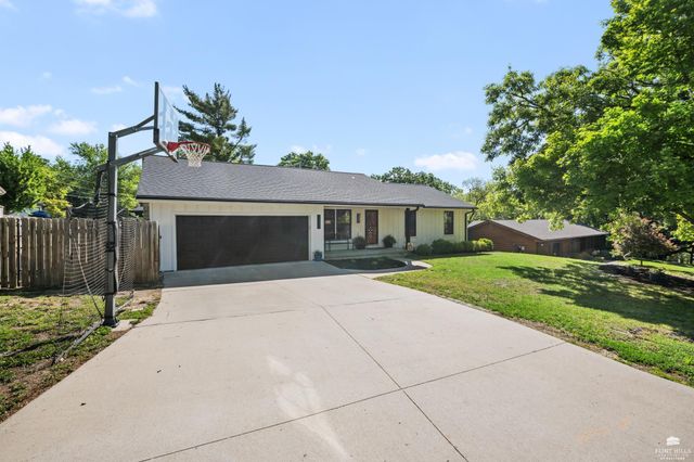 207 Carlisle Terrace, Manhattan, KS 66503