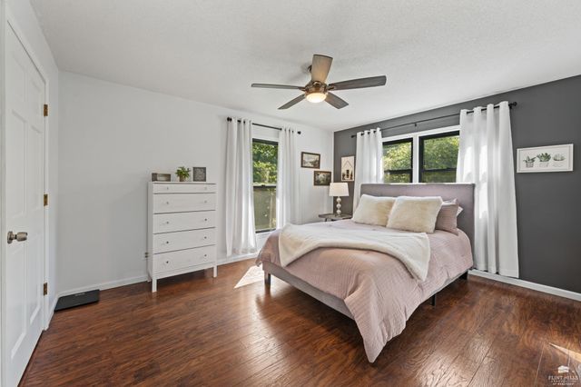 207 Carlisle Terrace, Manhattan, KS 66503