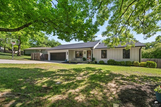 207 Carlisle Terrace, Manhattan, KS 66503